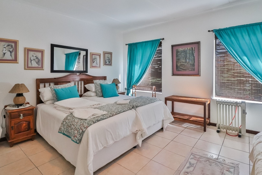 7 Bedroom Property for Sale in Country Club Western Cape